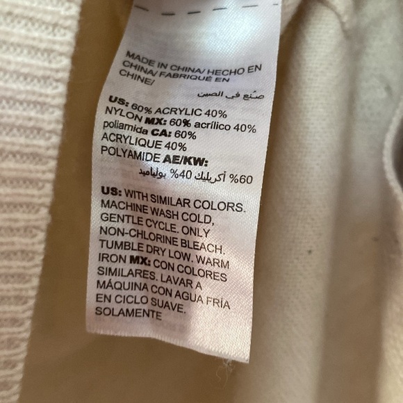 Chicos Size 3 Button Side Light Sweater Beige Chicos Size XL‎ - Picture 6 of 7